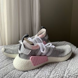 Adidas Women’s NMD R2